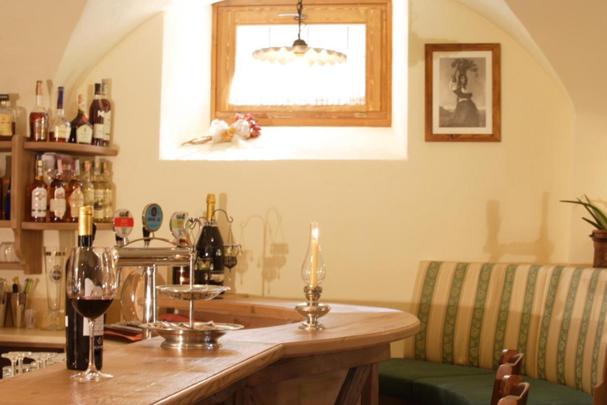 Locanda Borgo Chiese Castel Condino Екстер'єр фото